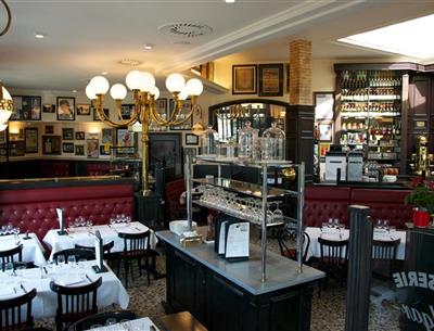 Intérieur Brasserie Edgar Vannes